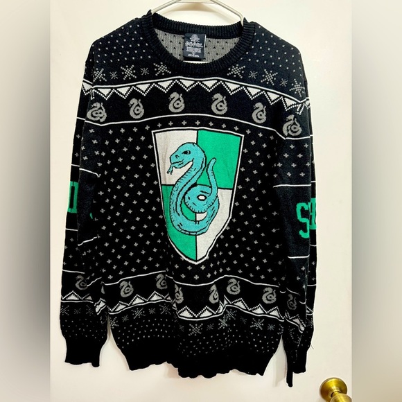 Wizarding World Harry Potter Slytherin Black Sweater Women's Size XL - Picture 1 of 6